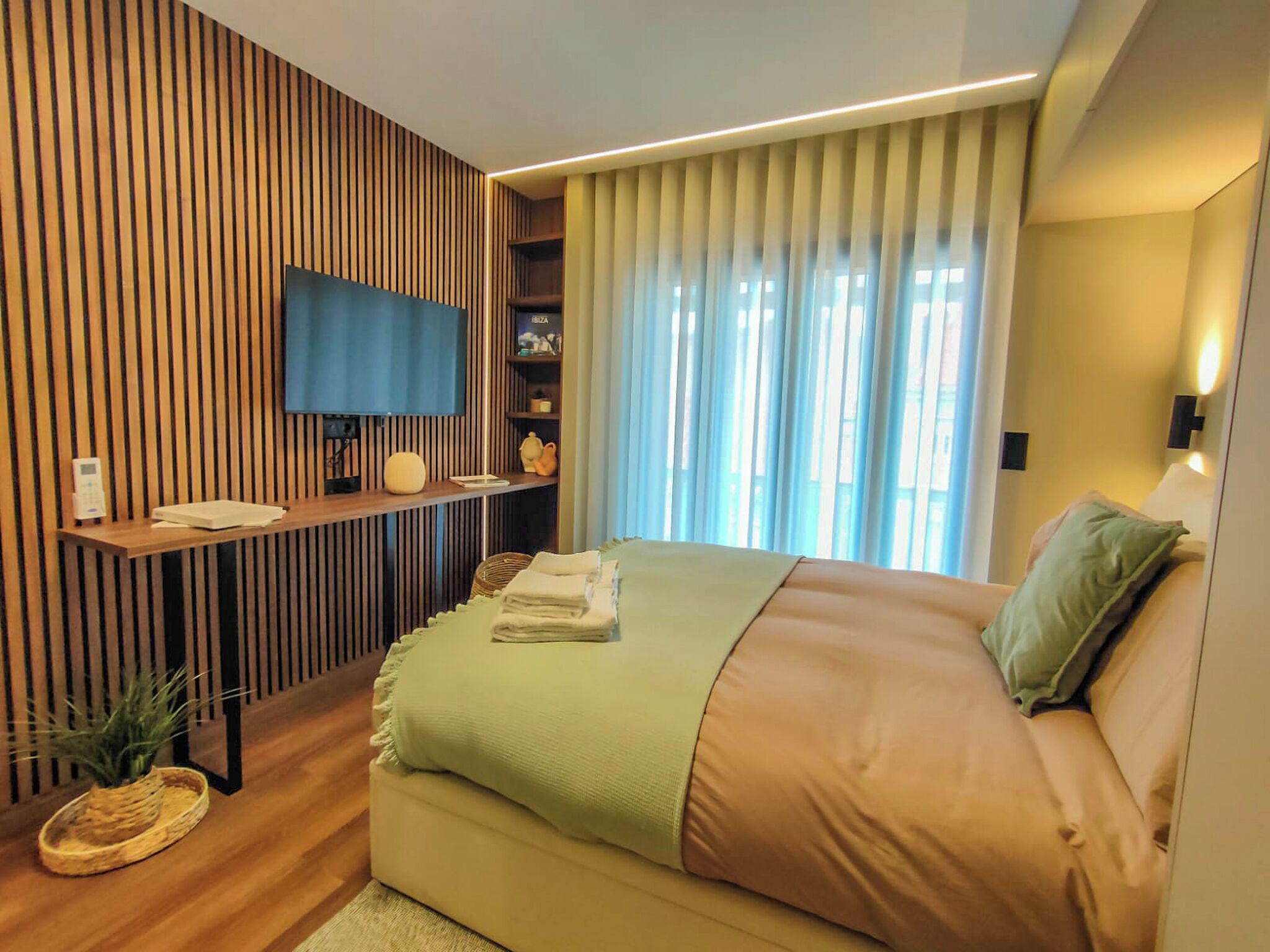 Wifi gratis y ropa de cama
