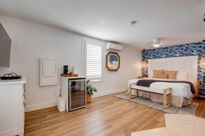 1 bedroom, free WiFi - Underwater Cabana at Custom House Inn | On Duval! (Key West)