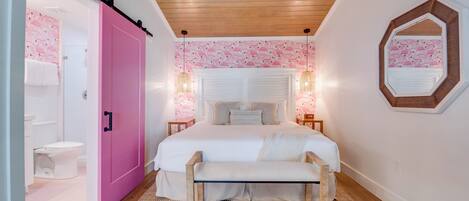 Ducha, secador de pelo y toallas