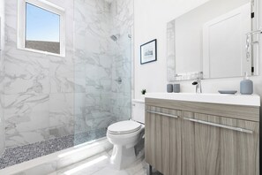 Hair dryer, towels, soap, shampoo -  2BR Luxury Modern Condo: Baha Mar, Beach & Pool - Gated Community (Nassau)