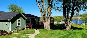 Charming 3-bedroom house on Waneta Lake, central to all Finger lakes