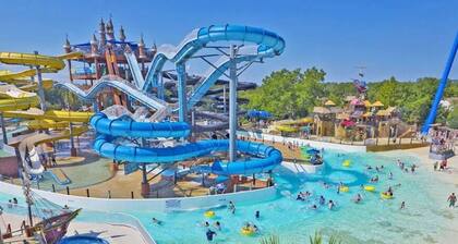 4 3 two King Beds Perfect Sunset Lake Views Pickleball Fire pit Lvl2 EV POA Pool