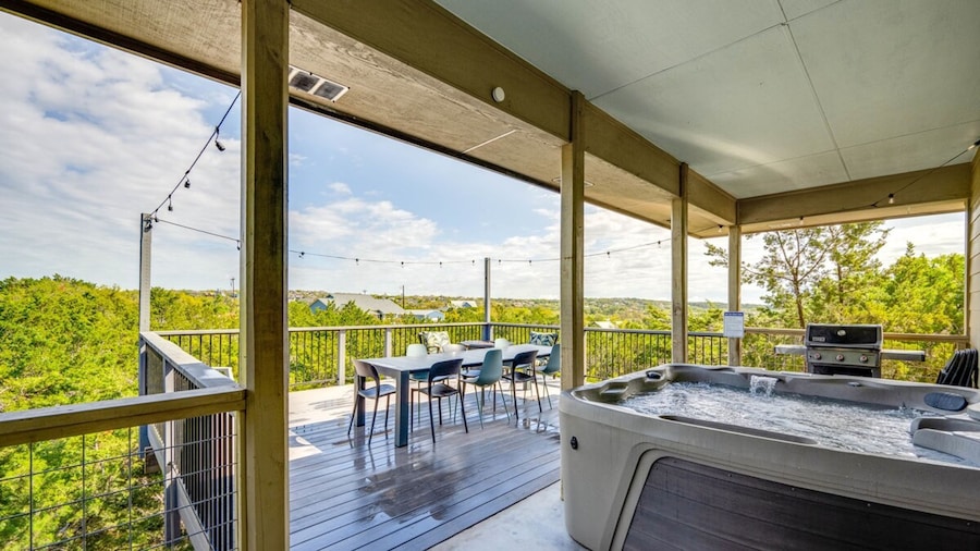 4 2 Firepit hot tub Scenic Views L2 EV Charger