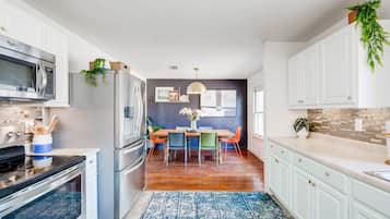House | 5 bedrooms, Internet