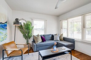 House | 5 bedrooms, Internet