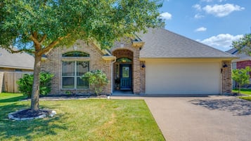 House | 4 bedrooms, Internet