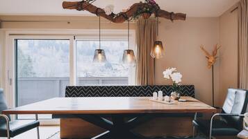 Superior Chalet, Mountain View | In-room dining