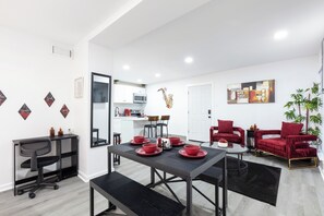 تناول الطعام