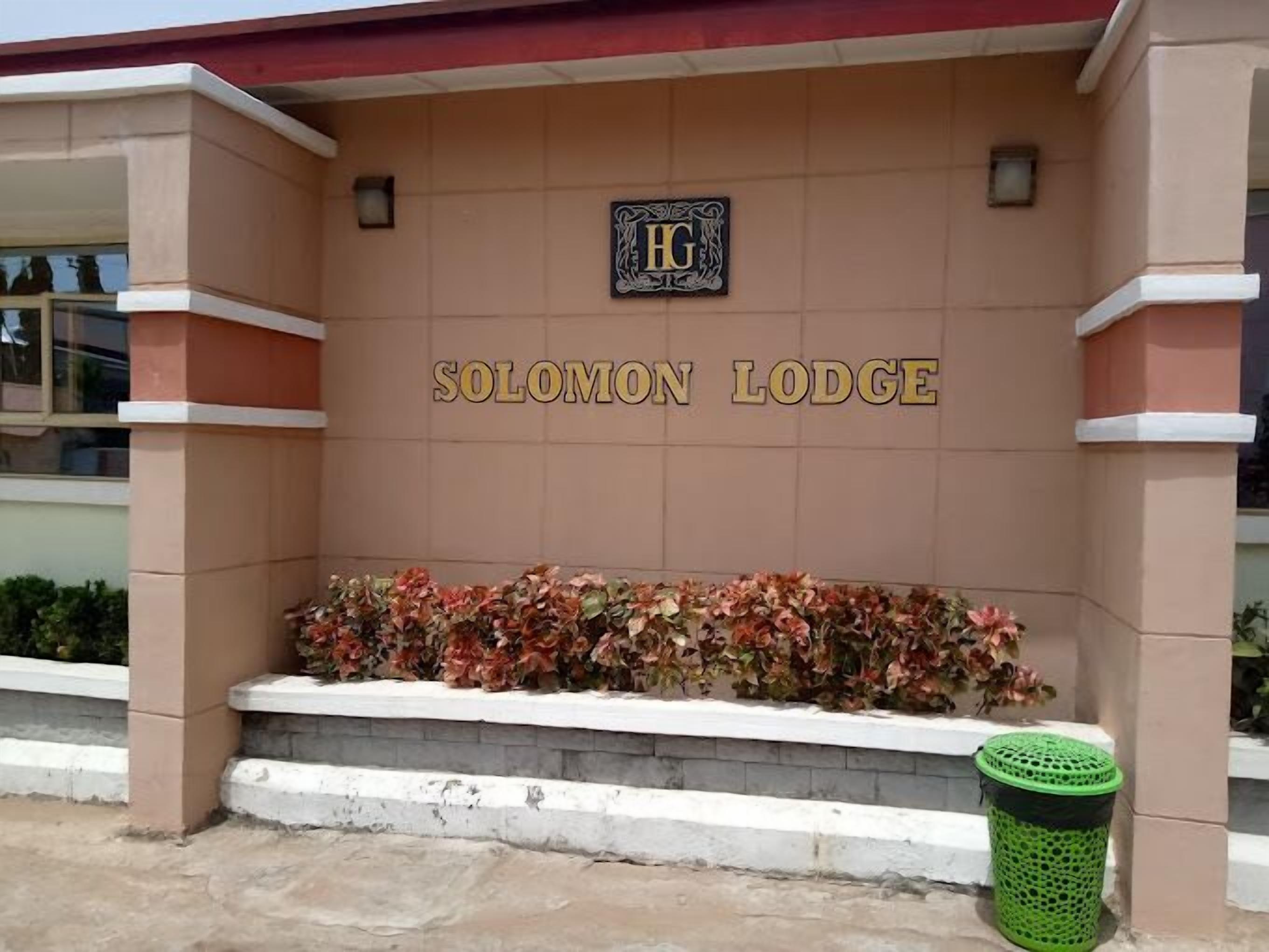 Bagian depan properti
