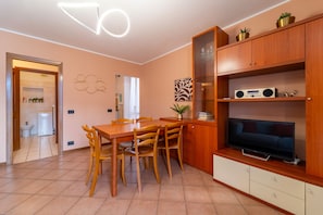 Deluxe Apartment, Balcony, Lake View | In-room dining - Lakefront Retreat by Wonderful Italy (Bellagio)