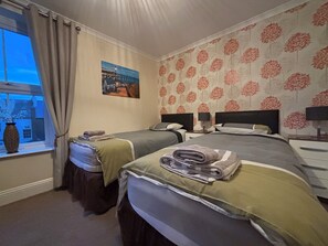 Standard Twin Room | Individually decorated, individually furnished, desk, iron/ironing board - The Lansbury - Whitby  (Whitby)
