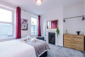 3 bedrooms, WiFi, bed sheets