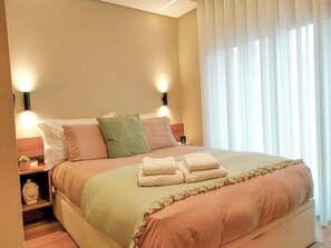 Free WiFi, bed sheets - King Studio 3 (Leiria)