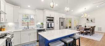 Luxury 6Beds/3BA Home! Spacious Living & Game Room! Outdoor Patio