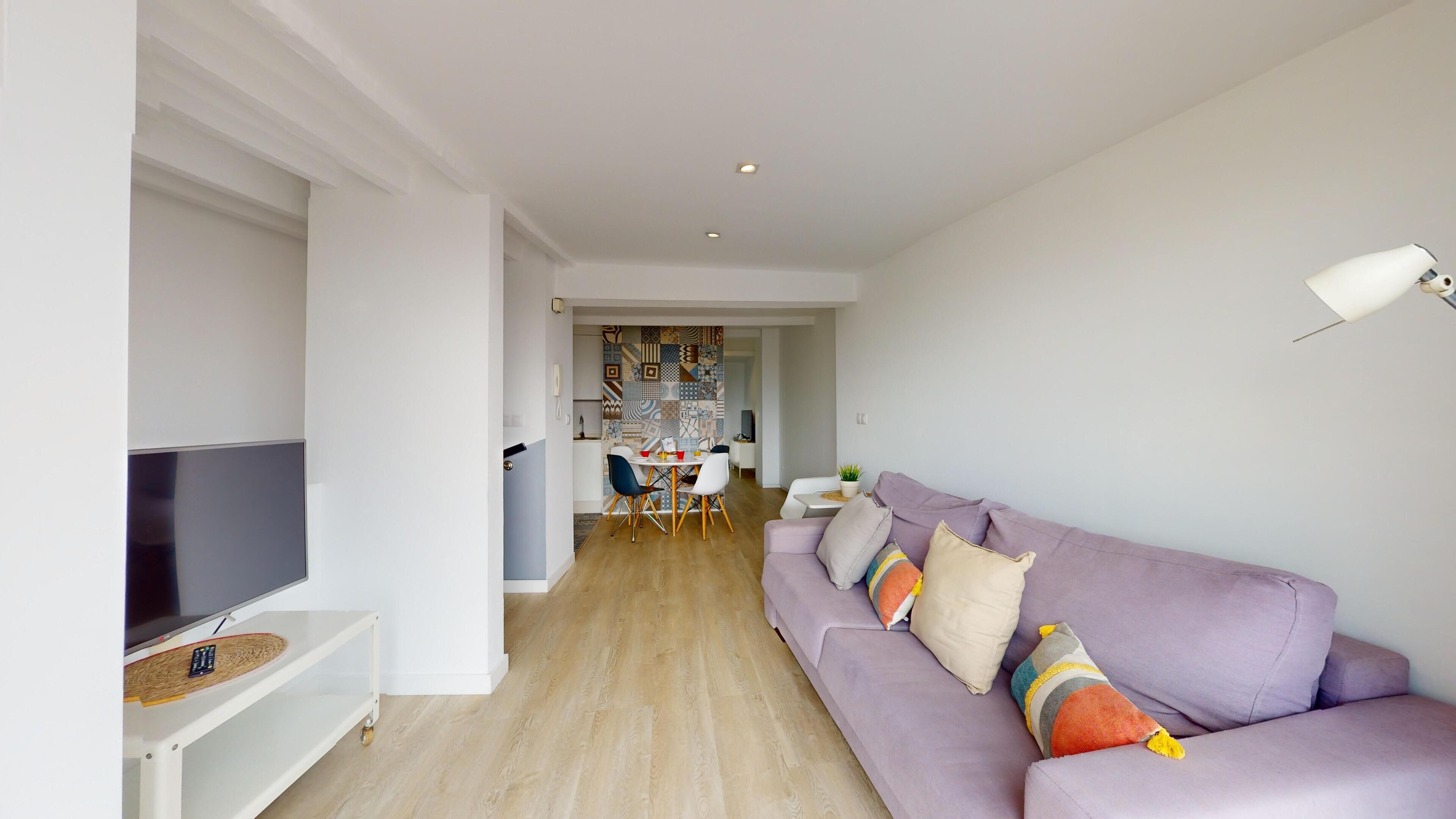 Standard-Studio | Wohnbereich | Fernseher