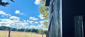 Secret Paddock, Secluded Hut