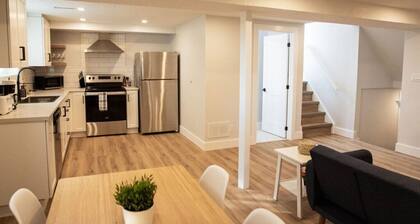 Broken Oak B · Designer Dream Suite-2 bed/1 bed in Forest Heights
