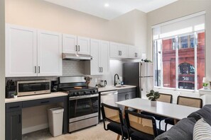Fridge, microwave, oven, stovetop