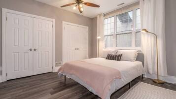 2 bedrooms, desk, iron/ironing board, WiFi