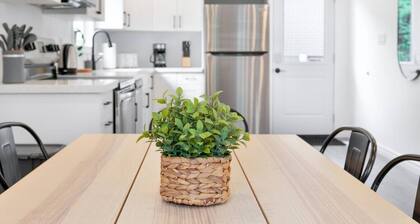 Modern 4BR Coach House | Near Beach & Downtown