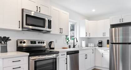 Modern 4BR Coach House | Near Beach & Downtown
