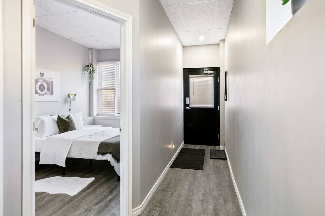 2 slaapkamers, een bureau, wifi, beddengoed