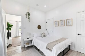 1 bedroom, WiFi, bed sheets