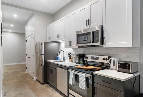 1Bedroom | Downtown | Gym & Coworking space + Wifi