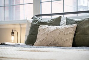 2 habitaciones, escritorio, tabla de planchar con plancha y wifi 