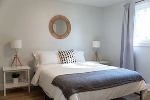 5 bedrooms, WiFi, bed sheets