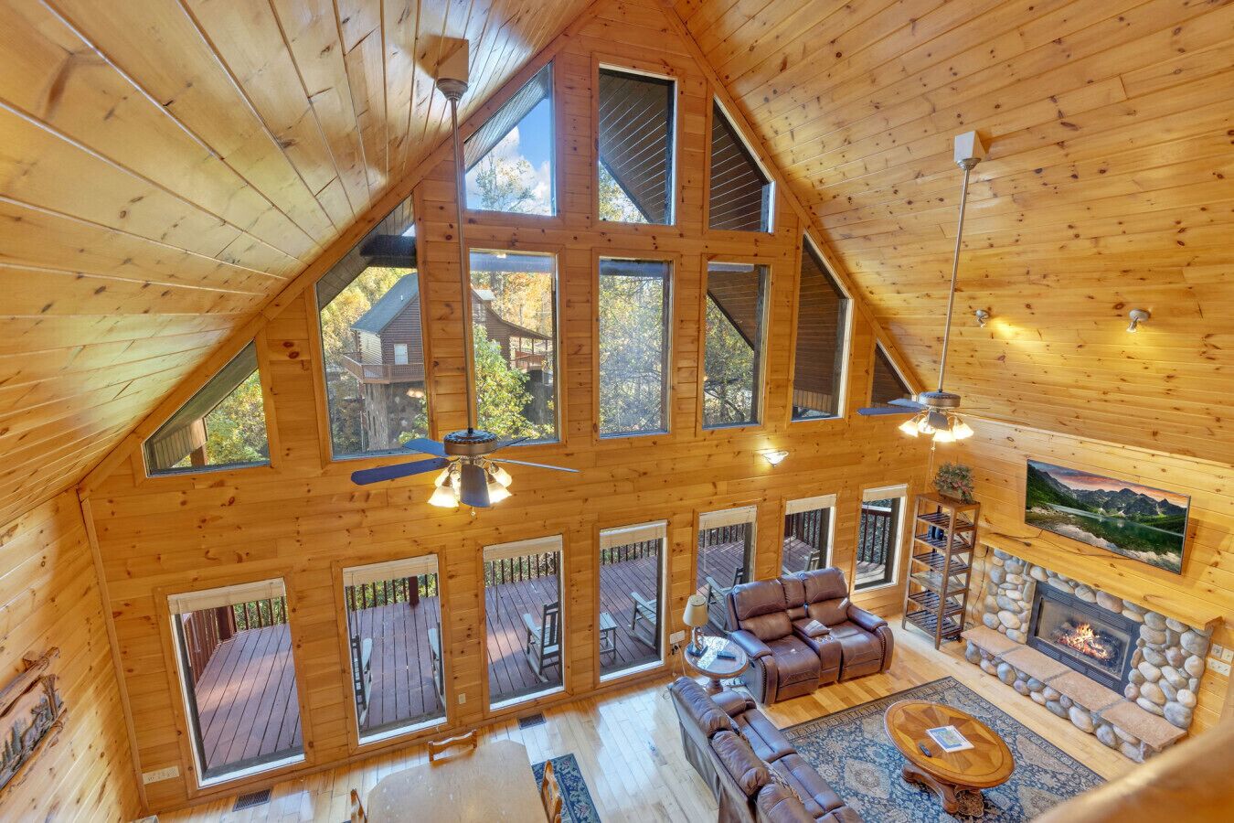 TV connectée, cheminée, baby-foot