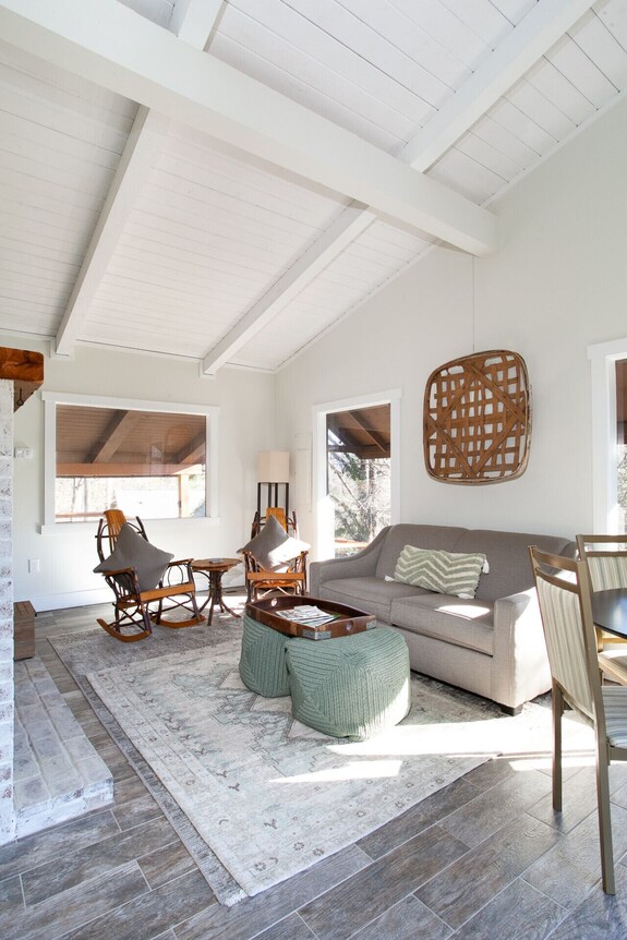 Peaceful Heights With Cozy Decks And Smart Tv! - Townsend, TN