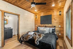 4 Schlafzimmer, Schreibtisch, Bügeleisen/Bügelbrett, kostenloses WLAN