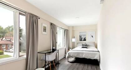 Modern 3BR Walkerville Unit | Near Downtown