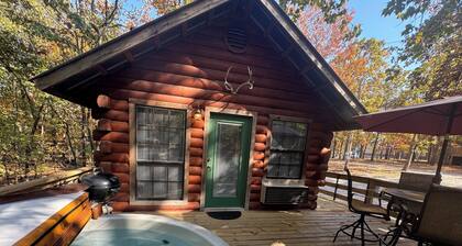4 Moose Lodge ROMANTIC Log Cabin in the woods. Hot Tub & Wood Burning Fire Place