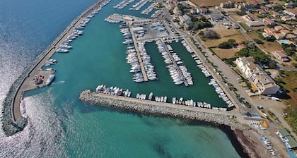 Res. Villa Tyrrenia, Macinaggio/rogliano, Apartment With bay View