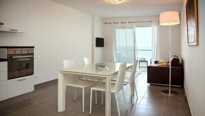 Ảnh chưa phân loại, 2 trong số 21 ảnh, nút