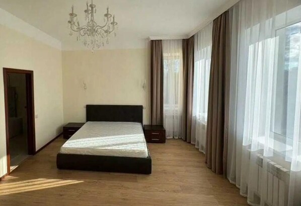 2 chambres, fer et planche Ă repasser, Wi-Fi, literie fournie