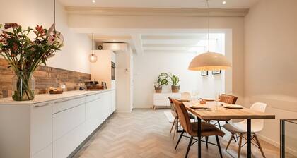 Luxury Apartment with spacious living room