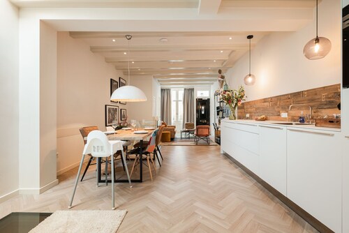 Luxury Apartment with spacious living room