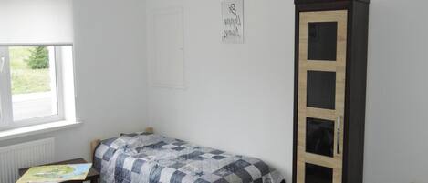 Huis | 2 slaapkamers, individueel gemeubileerd, beddengoed