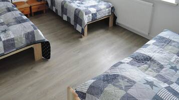 Casa | 2 habitaciones, muebles diferentes y ropa de cama
