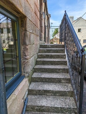 Property grounds - One Bedroom Cottage in the heart of Beadnell (Beadnell)