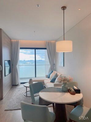 Departamento de lujo, 2 habitaciones, balcón, vista a la playa | Vista desde la habitación