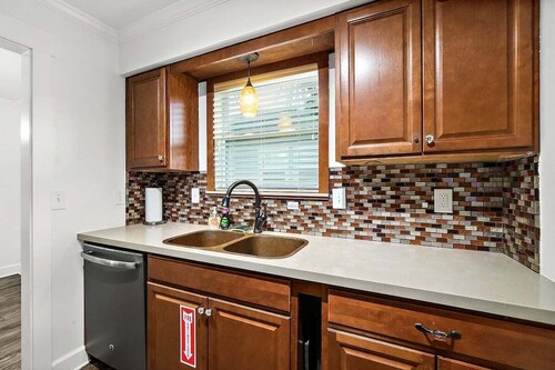 Central located in St. Augustine-FREE EV Charging