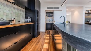 Fridge, microwave, oven, stovetop