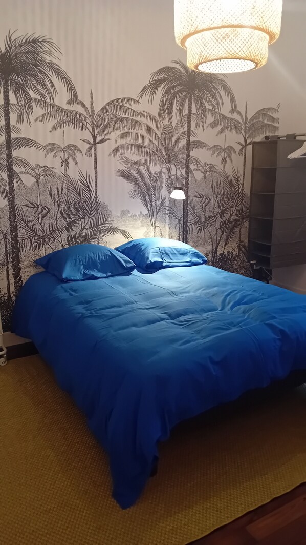 2 bedrooms, desk, iron/ironing board, free WiFi