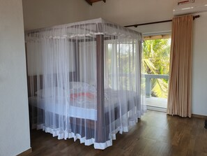 WiFi, bed sheets