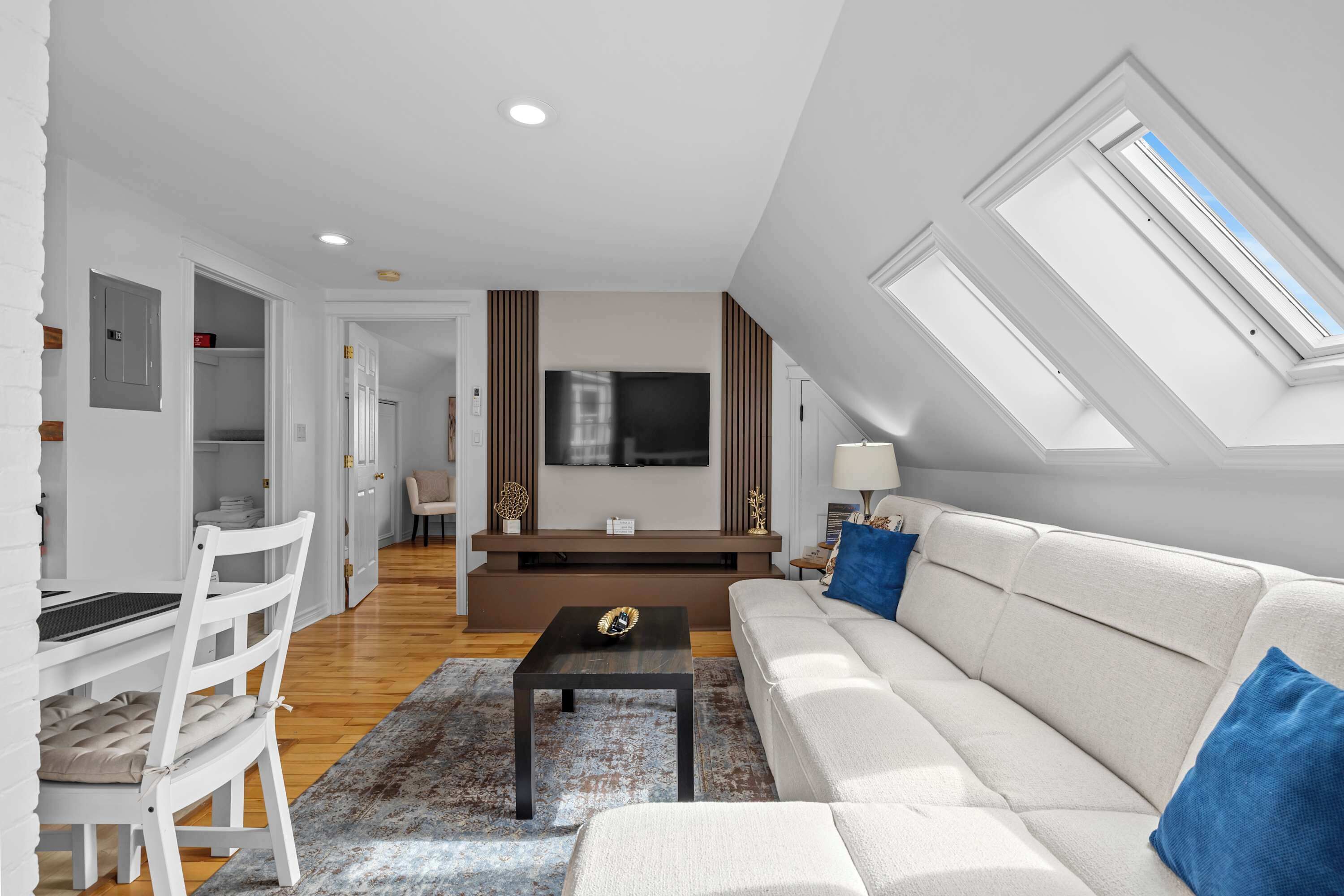 Downtown King Suite Sanctuary 2 Min To  Waterfront - Île-du-Prince-Édouard