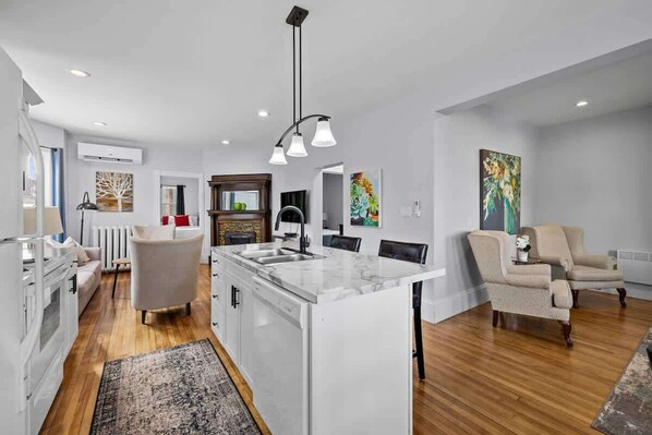 Interior - Heritage Harbour 2 Bed 2 Bath Close to Waterfront (Charlottetown)